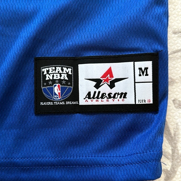 NY Knicks Reversible Jersey! - Picture 3 of 4